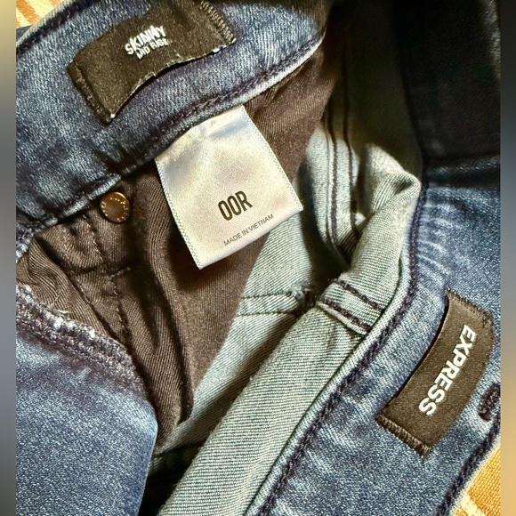 Express Mid Rise Skinny Jeans - Picture 3 of 5